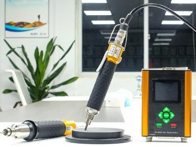 伺服電批加上機器人視覺，究竟是什么效果？-堅豐股份